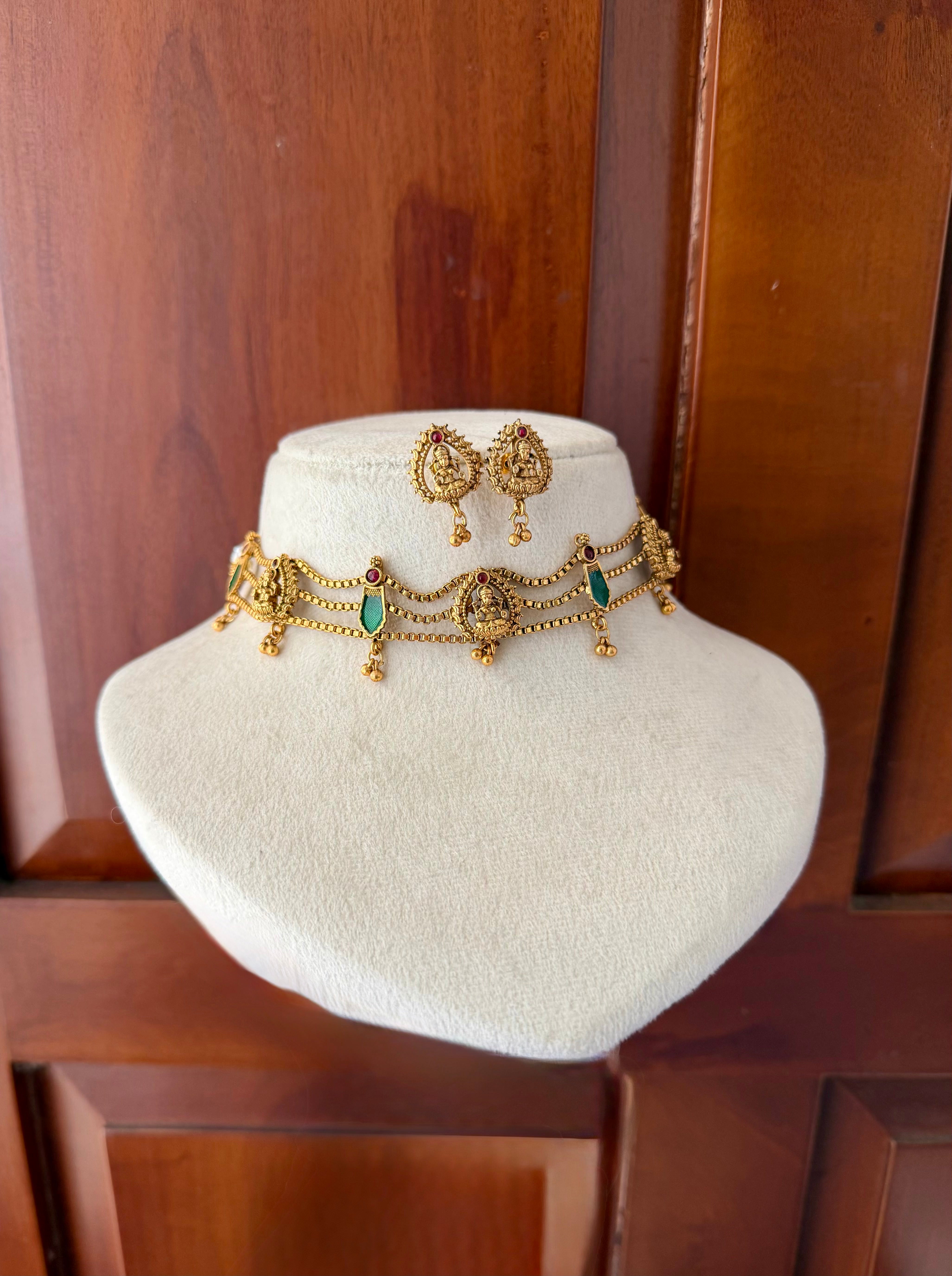 Lakshmi X Nagapadam Chocker