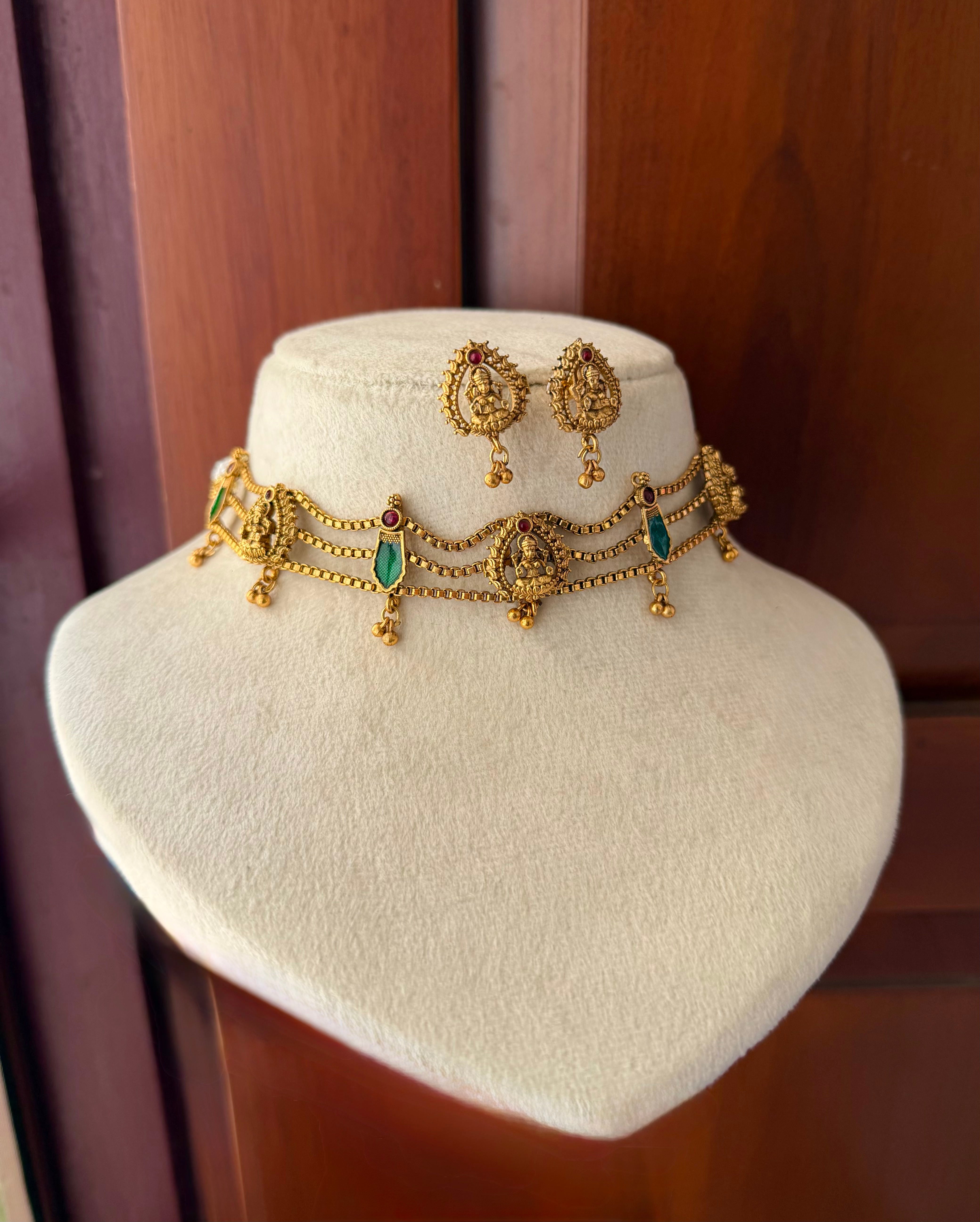 Lakshmi X Nagapadam Chocker
