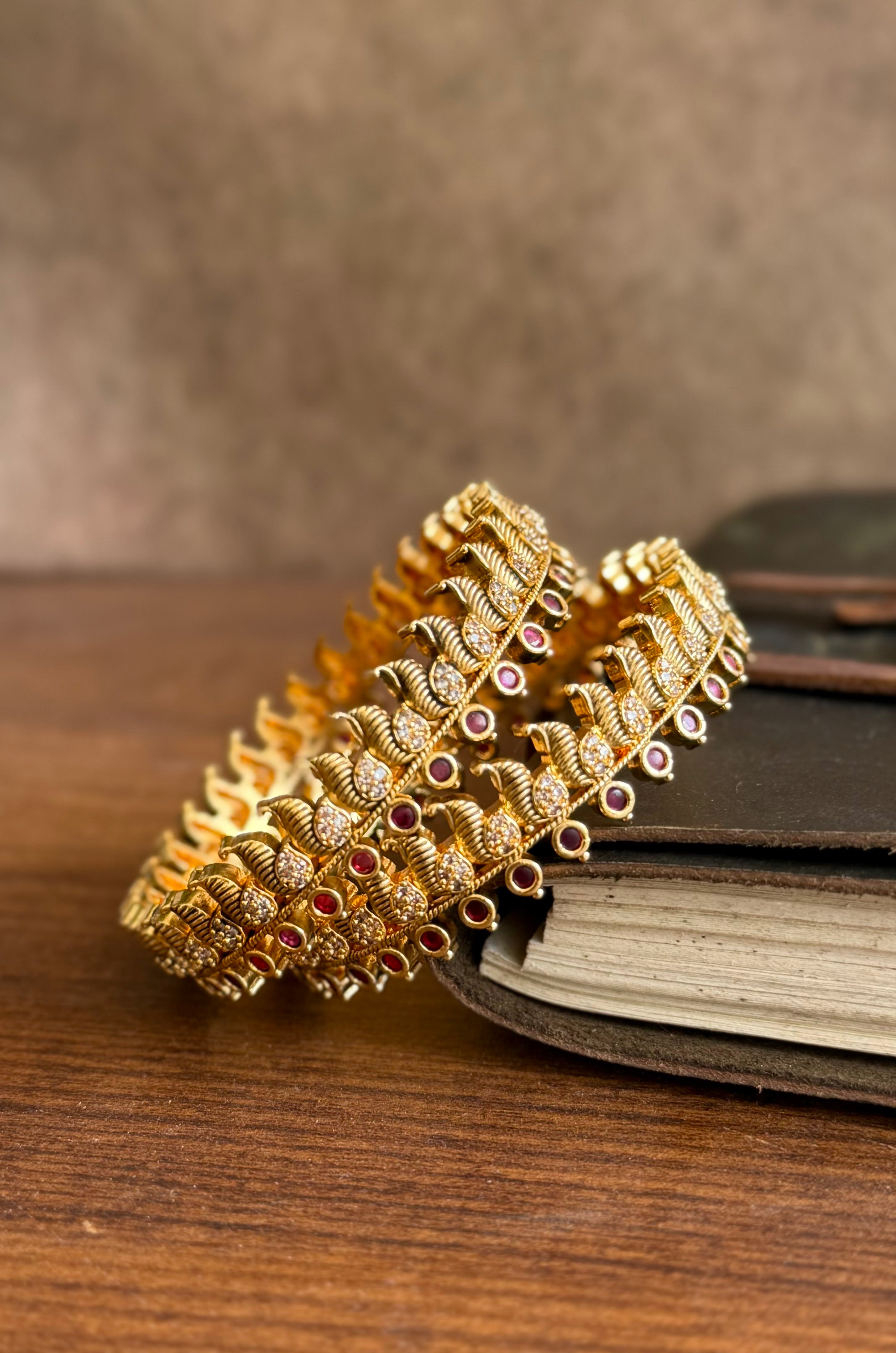 Savithri Bangle Set(2pcs)
