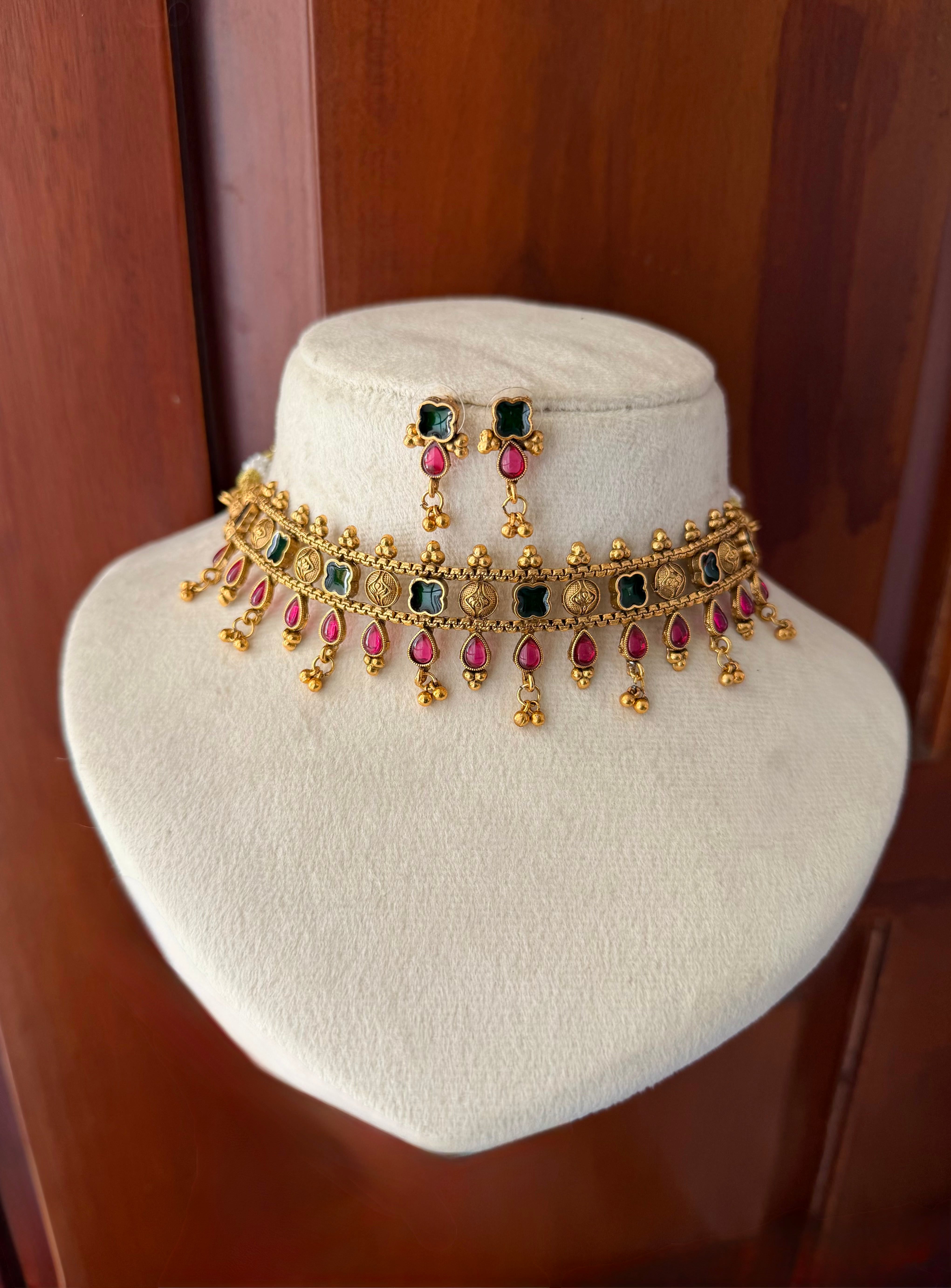 Navya Drop Chocker