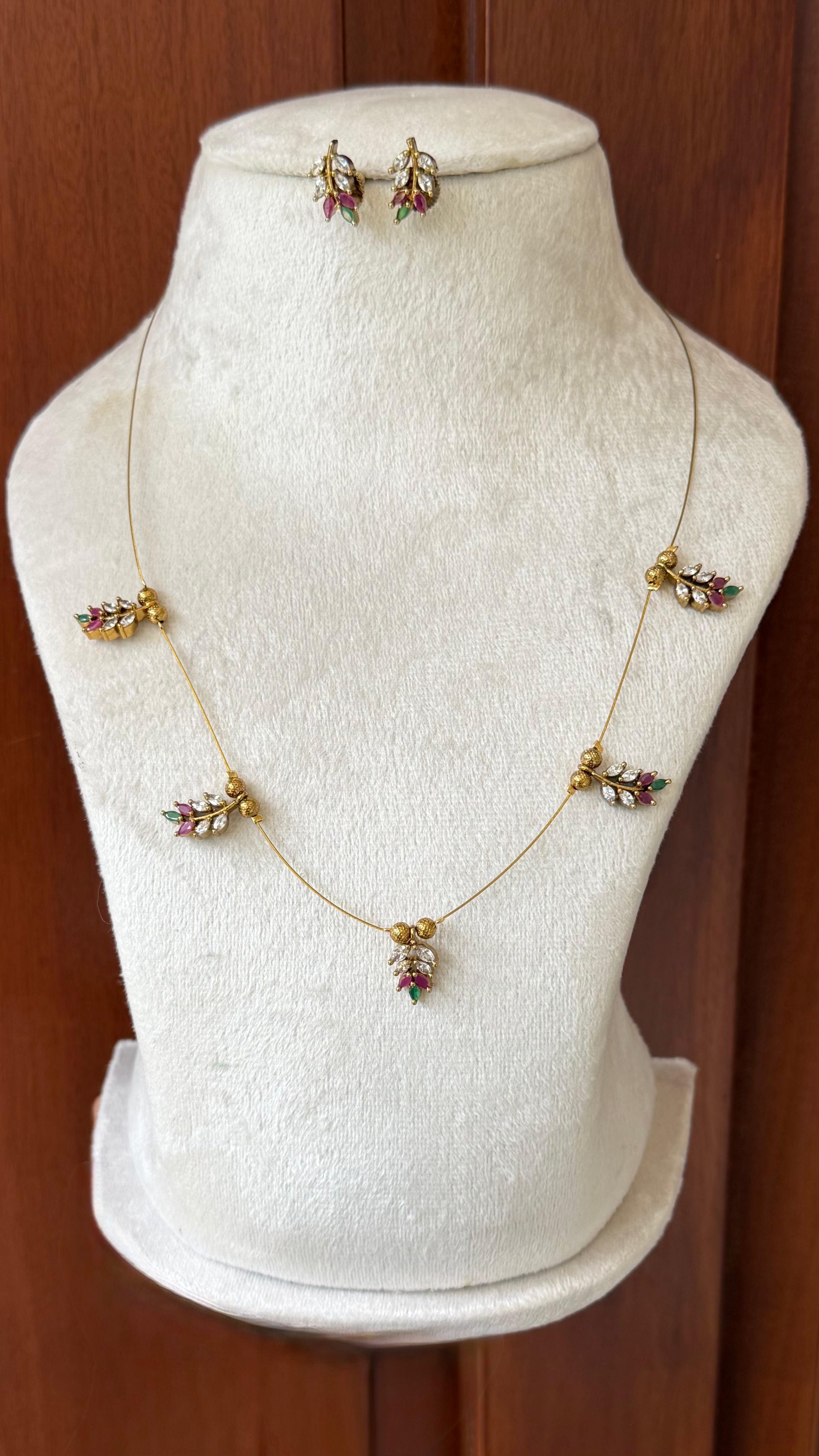 Invisible AD Leaf Necklace